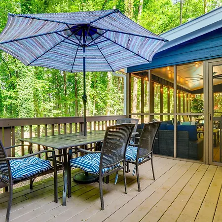 Lake Lanier Retreat With Boat Dock!
